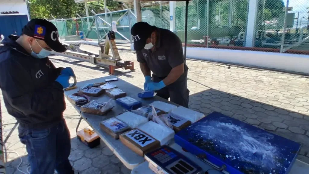 Abelardo de la Espriella reporta más de 12.000 kilos de cocaína incautados desde el 7 de agosto