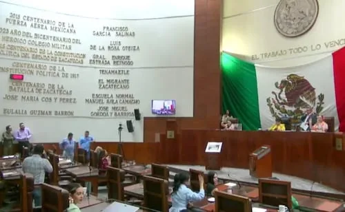 PVEM expulsa a tres diputados de Zacatecas por aprobar reforma de plurinominales; bancada se disuelve