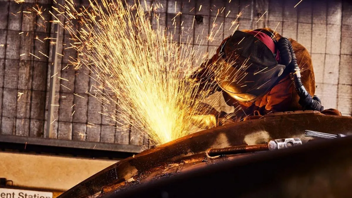 Worker loses hand in horror machinery accident at Kwinana mining workshop in WA