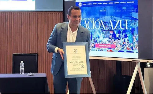 Víctor Velázquez acelera el sueño del estadio para Cruz Azul: “Sí me quita el sueño”