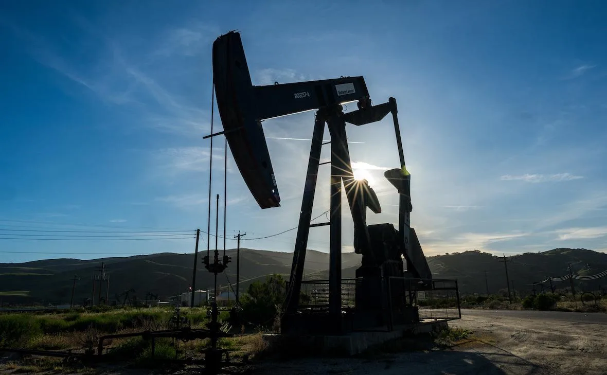 Цены на нефть Brent опустились ниже $85 за баррель впервые за две недели