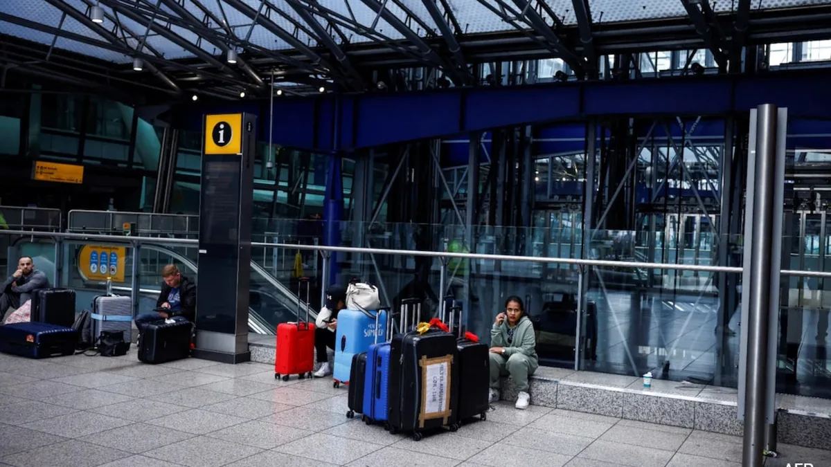 Cyberattack Hits 3 UK Airports, 8.7 Million Customers' Data Stolen