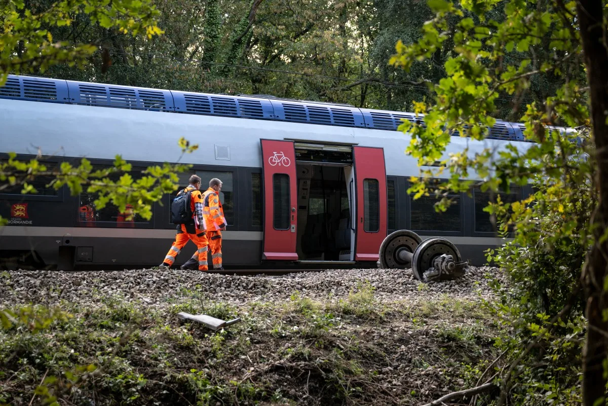 Polícia suspeita de 'sabotagem' em descarrilamento de trem que deixou 44 feridos na França