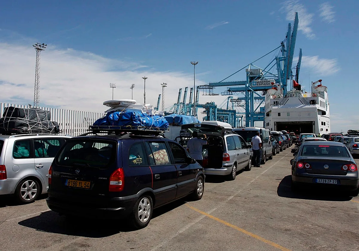 Hallan en Jerez a un menor que cruzó desde Ceuta oculto en el autobús del Real Valladolid