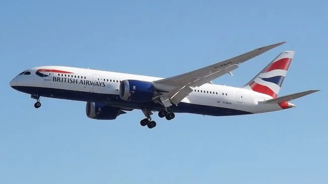 Самолет British Airways, направлявшийся в Португалию, подал сигнал бедствия