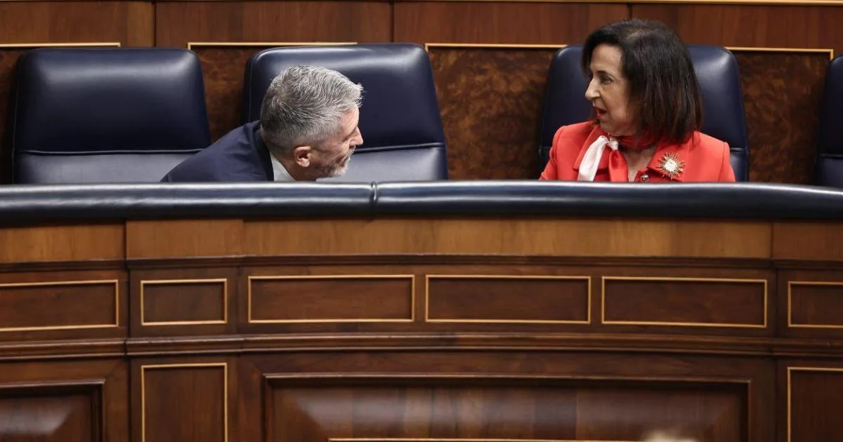 Moncloa desmiente la versión sobre el CNI de Robles y evidencia la guerra interna