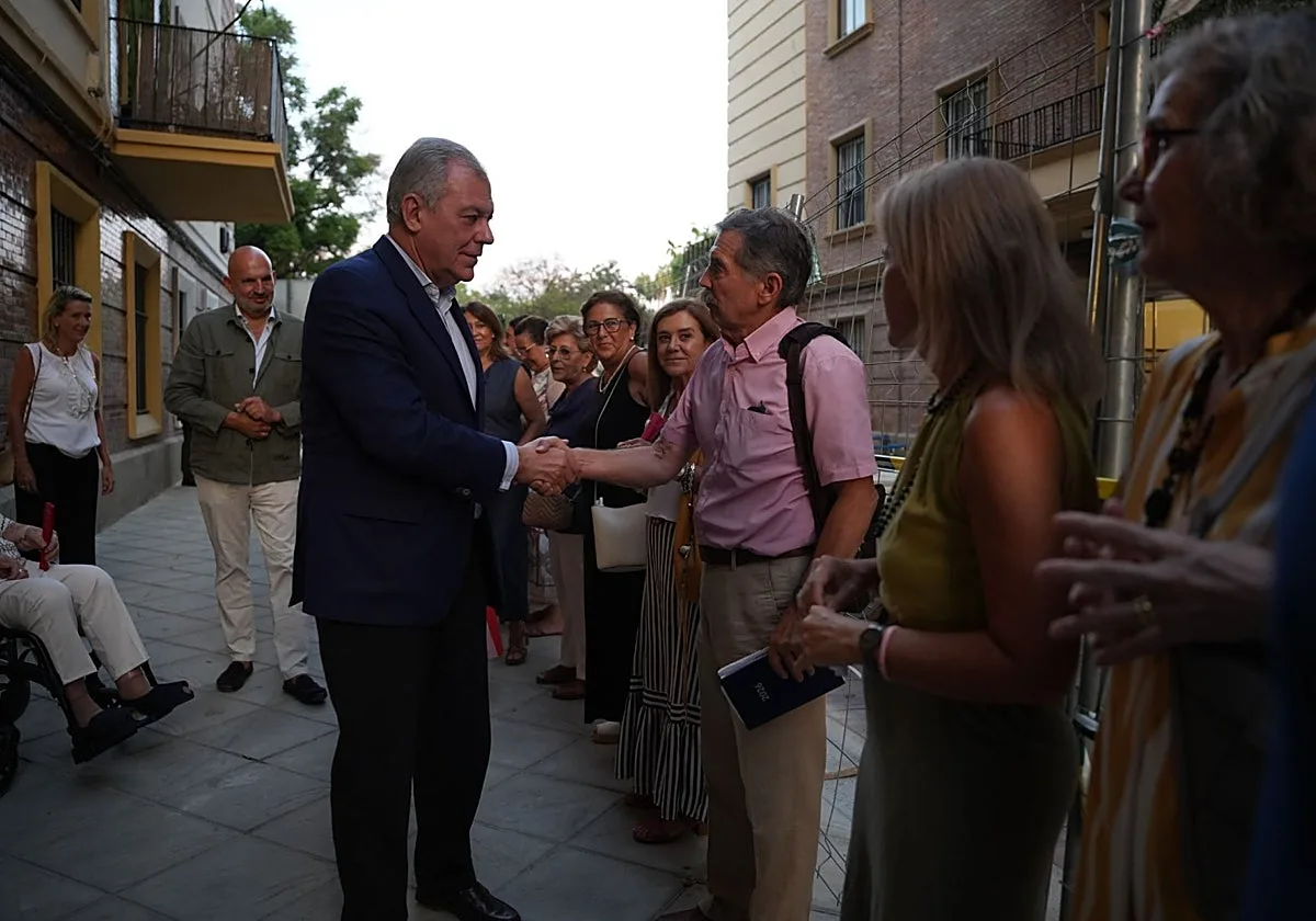 El Ayuntamiento de Sevilla ha invertido casi cuatro millones de euros en Los Remedios en tres años
