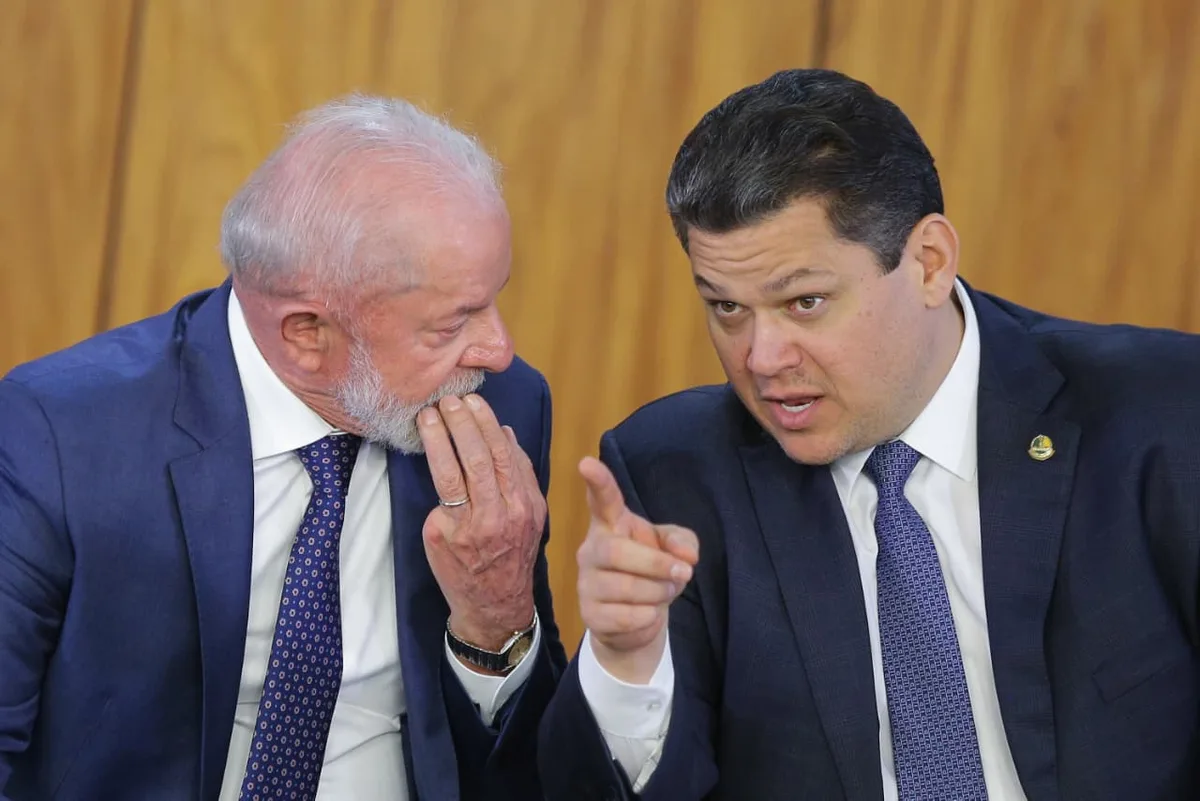 PEC da 6x1: Alcolumbre assumirá tarefa de ouvir senadores, diz líder