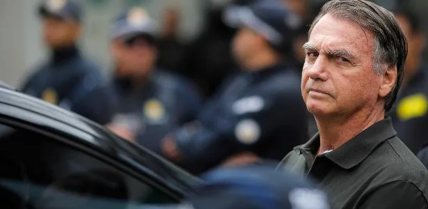 PF pede a Moraes para que decida destino de armas apreendidas de Bolsonaro