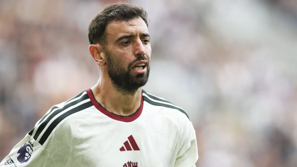 ‘É melhor que Bruno Fernandes fique de boca fechada’, diz Scholes após derrota do United