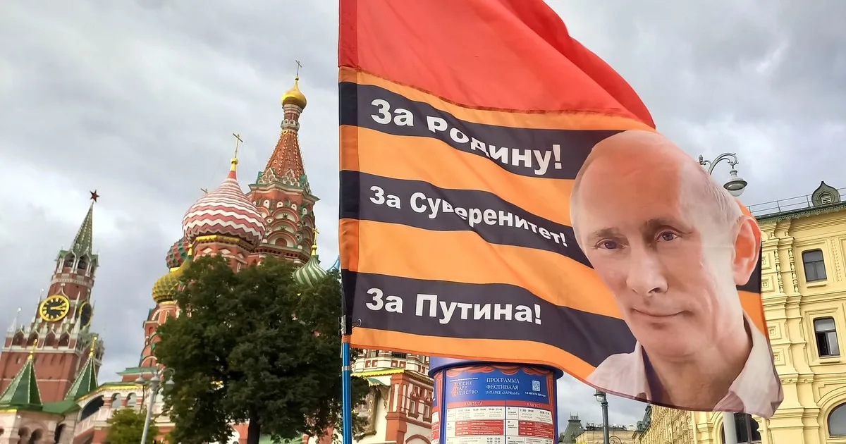 El dilema de los rusos en tiempos de guerra: votar o boicotear unas elecciones legislativas a la medida de Vladimir Putin