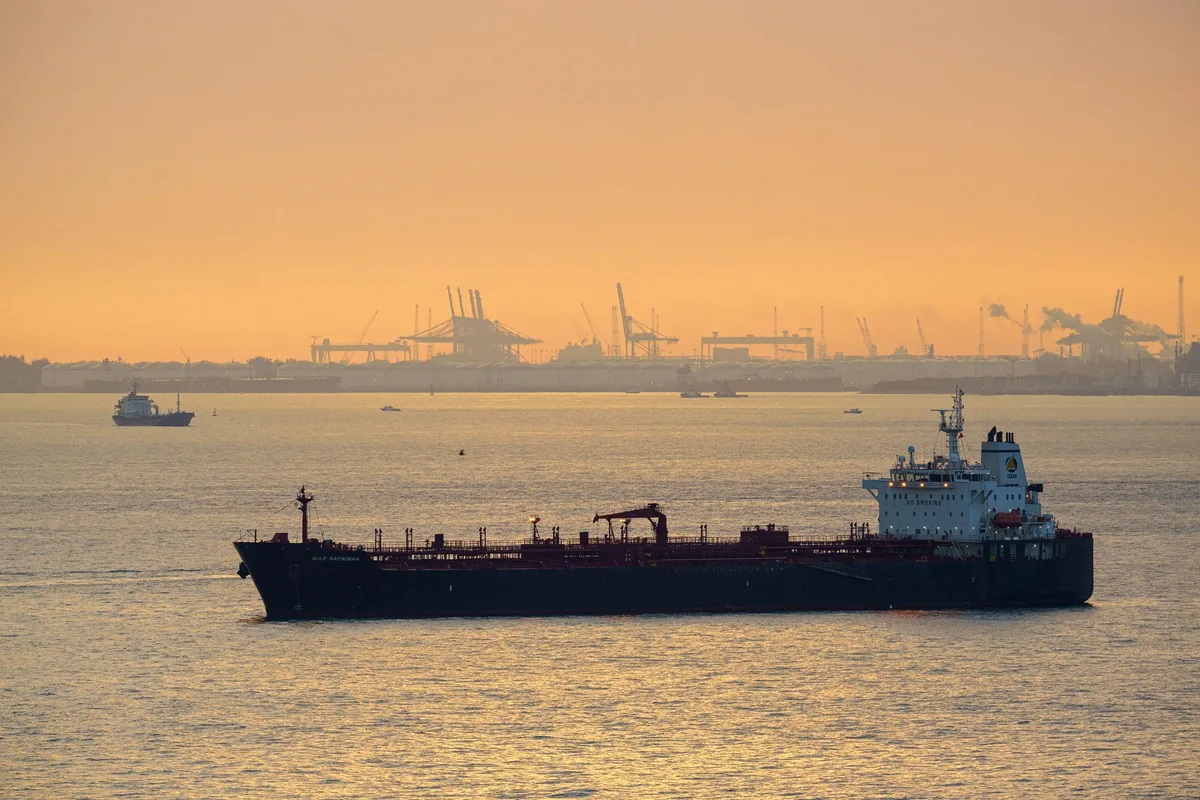 Oil prices rise for fifth session as Iran war threatens global supply