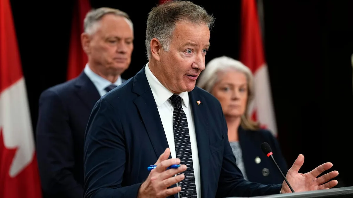 Ottawa gives defence buying agency more muscle — and more independence