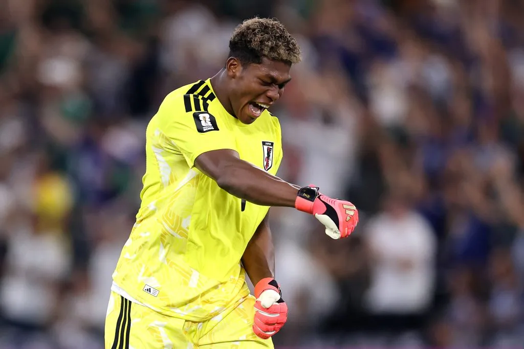Juventus avalia ter Zion Suzuki por empréstimo após acordo entre PSG e Parma