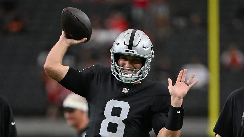 Kirk Cousins dominates Raiders preseason quarterback play but coach Klint Kubiak still won't name the starter