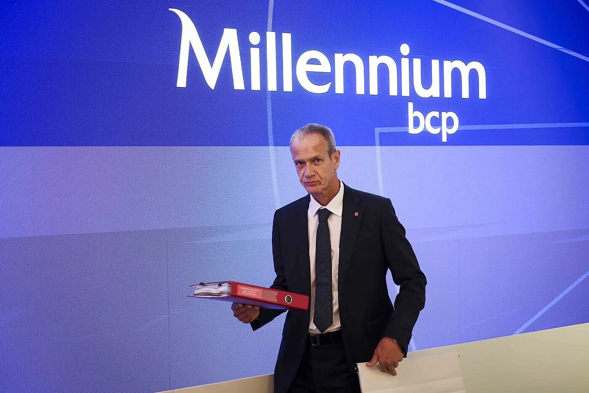 Estado português pondera comprar até 5% do banco BCP quando os chineses da Fosun saírem