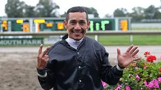 Paco López consigue su título número 13 de por vida en este circuito