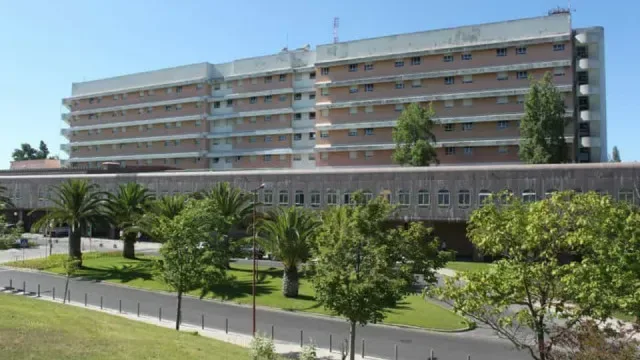 Dois homens baleados junto a discoteca do Seixal. PJ investiga