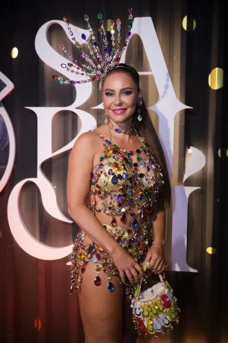 Após saída de Virginia, presidente da Grande Rio revela convite para Paolla Oliveira voltar a ser rainha de bateria e resposta da atriz Paolla Oliveira comenta sobre primeiro Carnaval solteira; assista (Foto: Webert Belicio / Agnews)