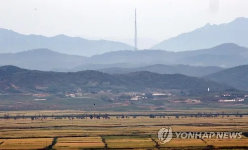 NHK "北, 개성 이남서 연속 폭파작업 포착…요새화 가능성"