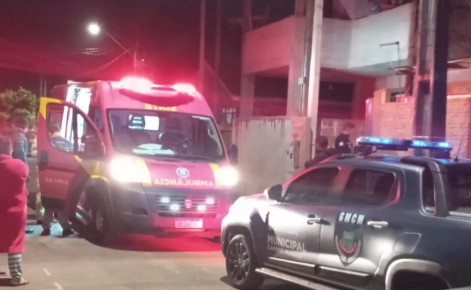 Mulher corta pescoço do companheiro com cerâmica em briga que teria sido motivada por conta de água, em Campo Magro