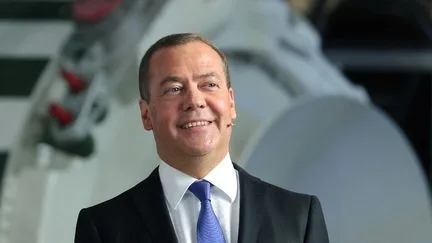 L'ex-président russe Dmitri Medvedev estime que le RN est désormais un parti "russophobe" qui soutient les "nazis" en Ukraine