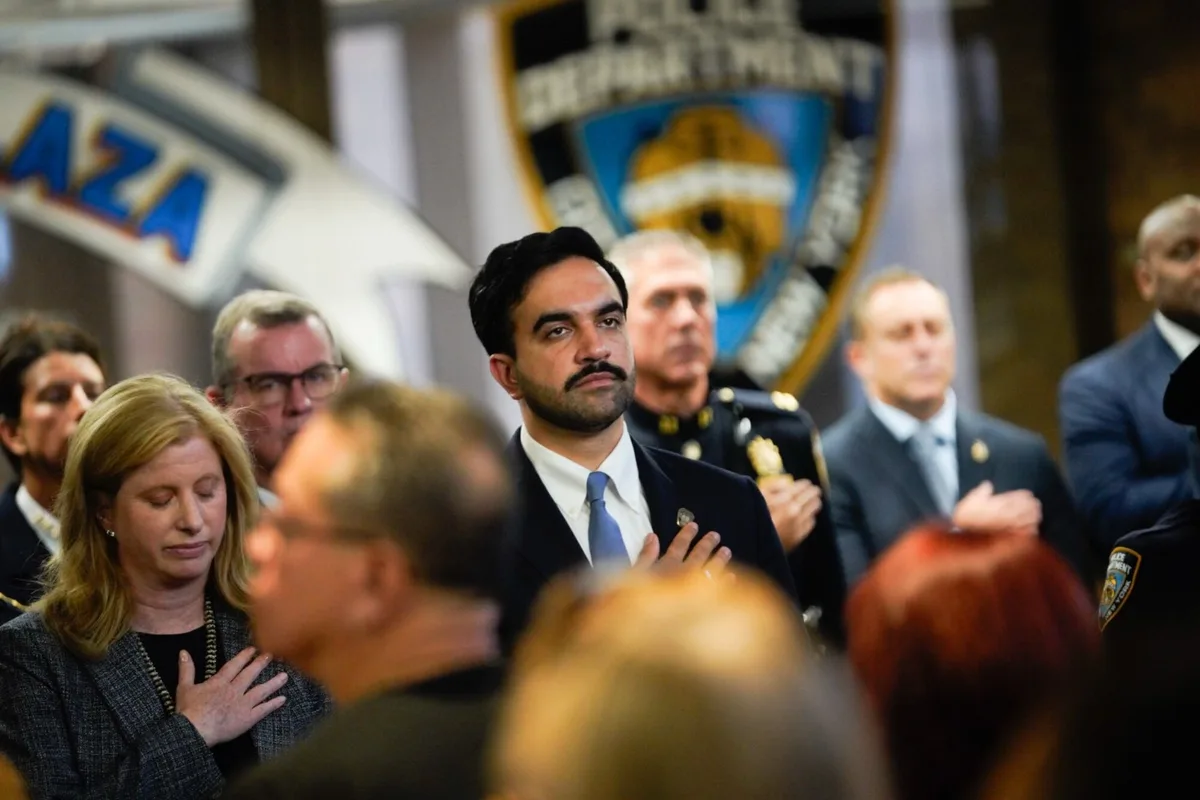 Noticias de Nueva York en vivo, hoy: actos por el 9/11, el incómodo cruce entre Mamdani y Vance en plena ceremonia
