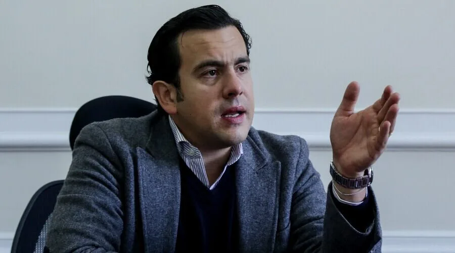 El ministro del Interior Rodrigo Lara negó que haya existido “mermelada” para la aprobación del presupuesto para 2027 en el Congreso: “Empezamos a recortar la grasa”
