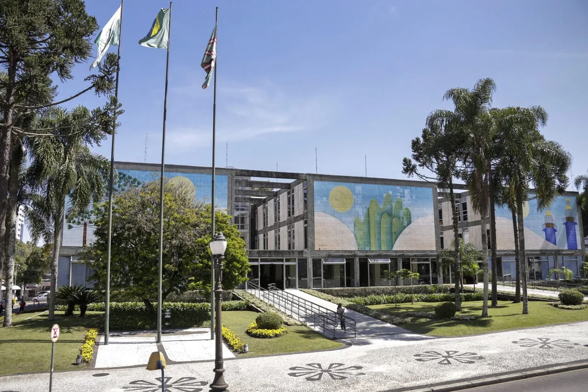 Prefeitura de Curitiba pagará R$ 10,5 milhões a aposentados