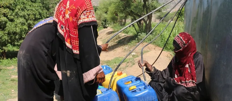 UN rights chief says civilians are bearing the brunt of fighting in Yemen