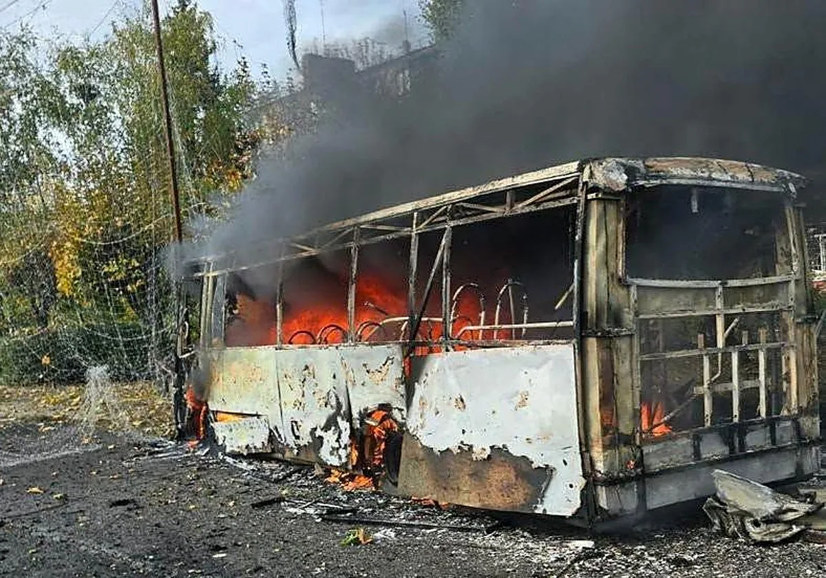 Un ataque ruso a dos autobuses en Kramatorsk deja al menos 30 muertos