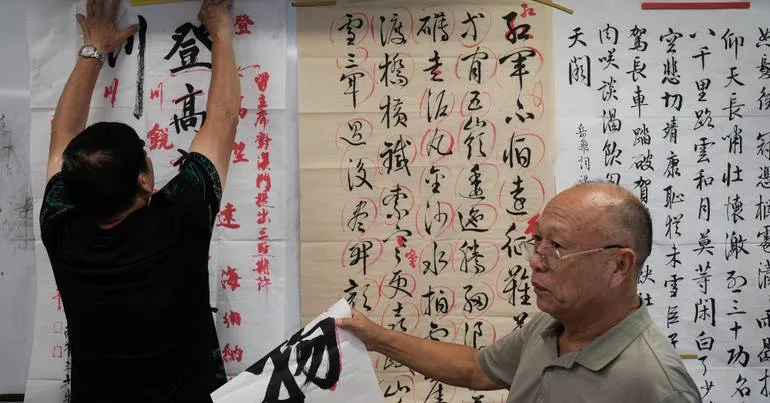 Macau reconverte escolas para ensinar idosos