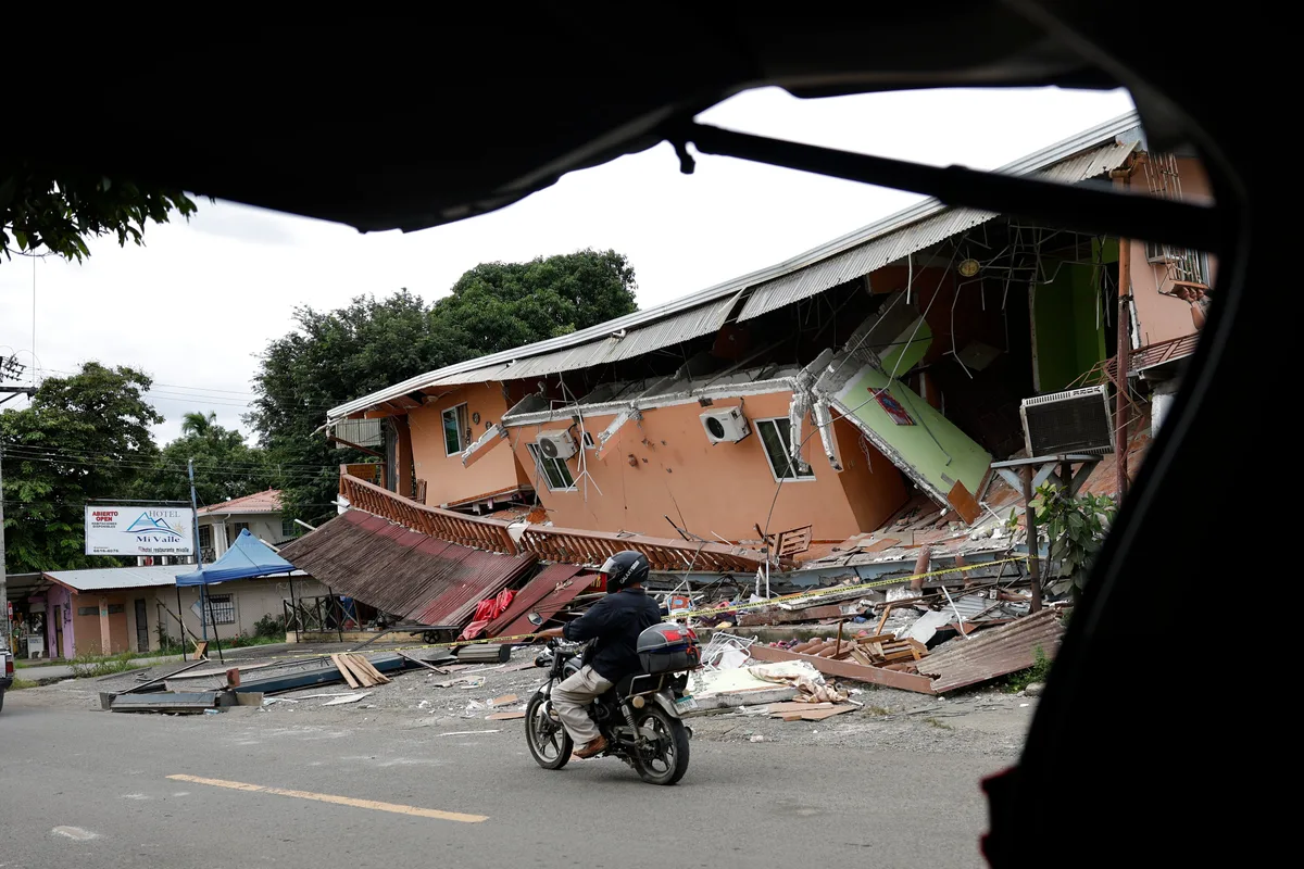 Delegación de ingenieros venezolanos llega a Panamá para asistir tras el terremoto de 7.5