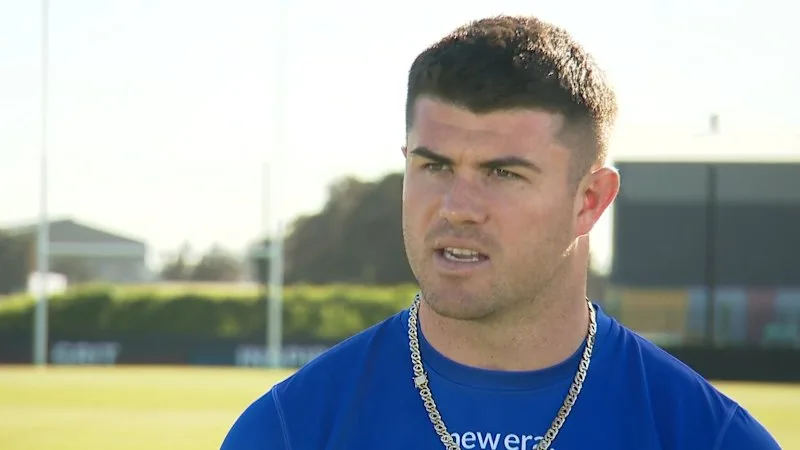 Knights star in 'no rush' to sign new deal
