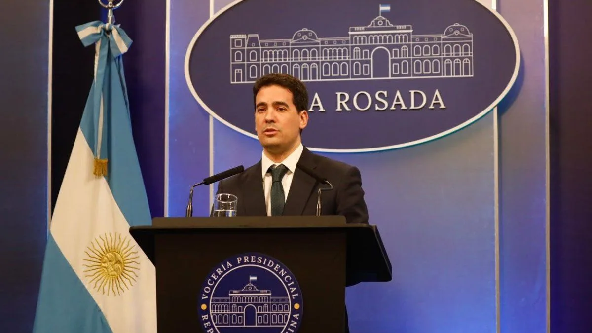 El Gobierno ratifica que "Javier Milei no tiene relación con Cerimedo desde 2023", pero admite ingresos a Casa Rosada