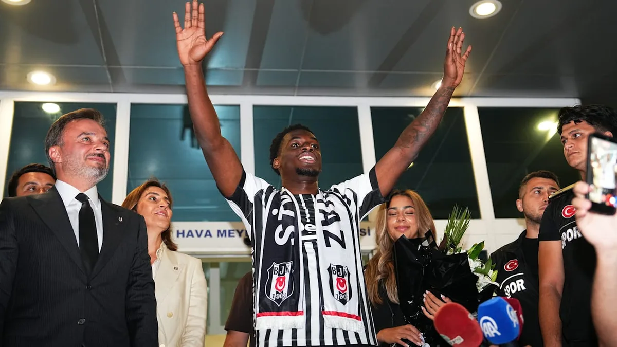 Duell in der Europa League - Poku kommt nach Leverkusen zurück