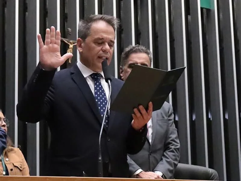 Deputado do PSDB perde mandato por infidelidade partidária