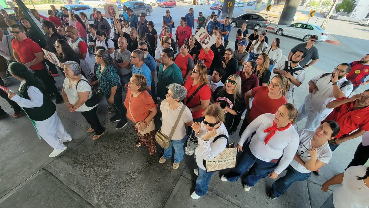 Monclova: Trabajadores del IMSS mantienen protestas contra dirigencia sindical
