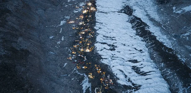 Urina de alpinistas e combustíveis aceleram derretimento de gelo no Everest