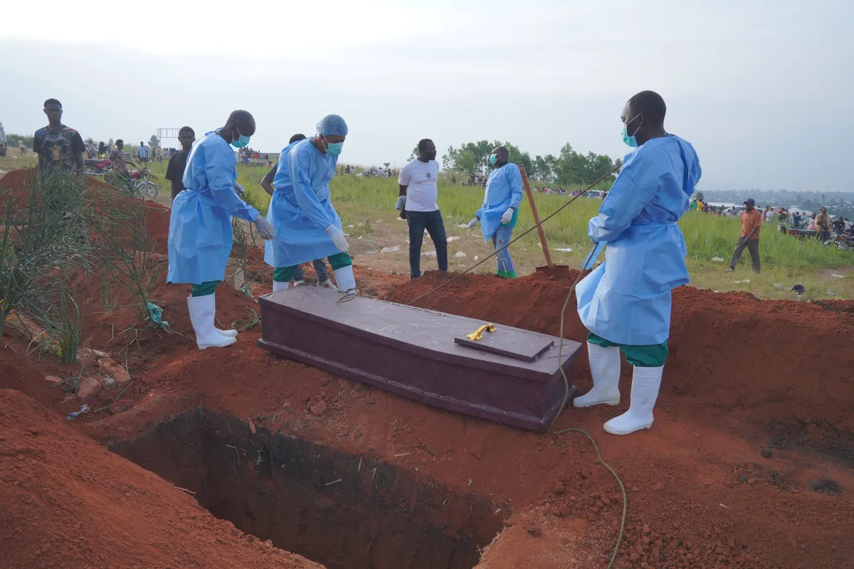 El peor brote de ébola de la historia del Congo supera los 6000 casos y roza las 3000 muertes