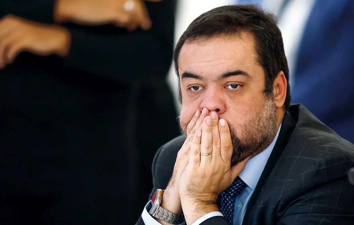 Defesa de Castro nega que ele tenha sido alvo de busca e apreensão em operação da PF