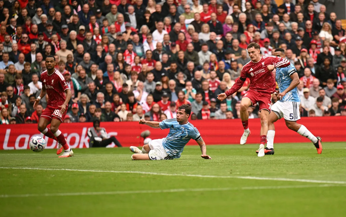Veja fotos de Liverpool x Nottingham Forest pelo Campeonato Inglês