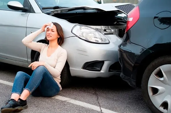 El motivo clave por el cual las mujeres pagan menos de seguro que los hombres