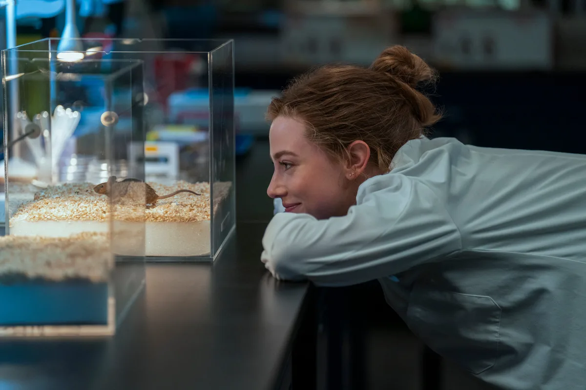 Todo sobre ‘La hipótesis del amor’, la nueva película romántica de Prime Video basada en un fanfic de ‘Star Wars’ que quiere reivindicar el papel de la mujer en la ciencia
