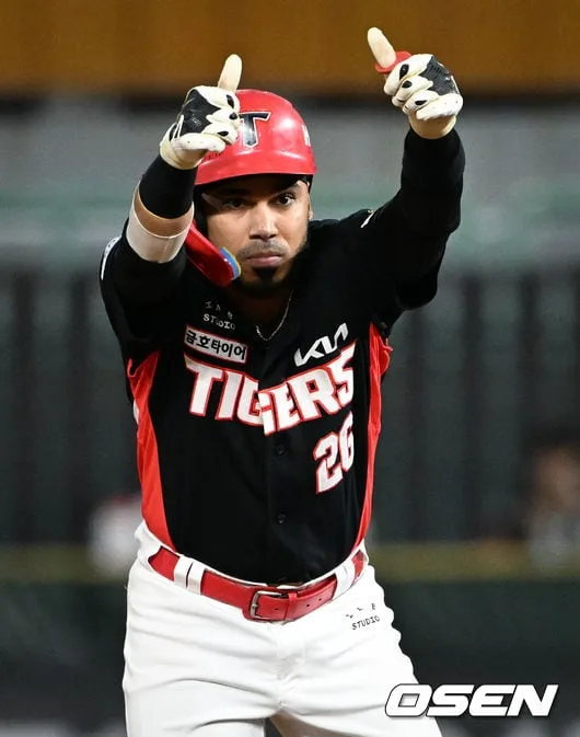 [사진]카스트로 '1타점2 루타'