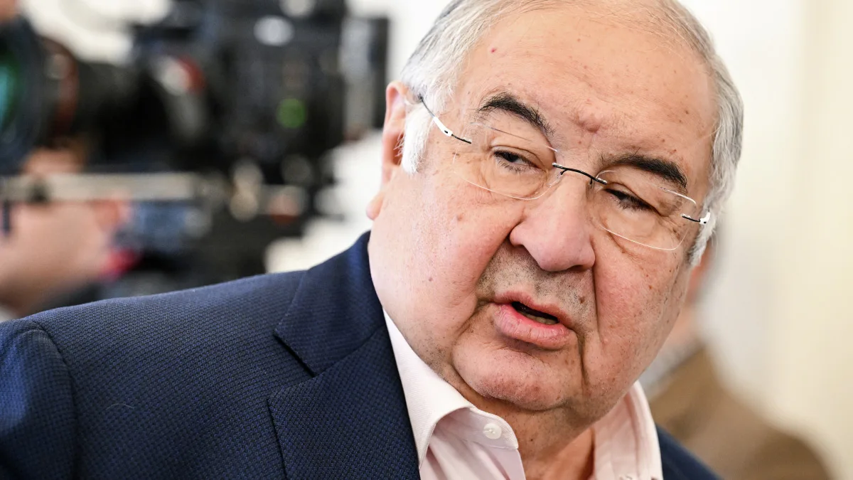 Euractiv узнал, что Латвия выступила против снятия санкций с Усманова и Фридмана