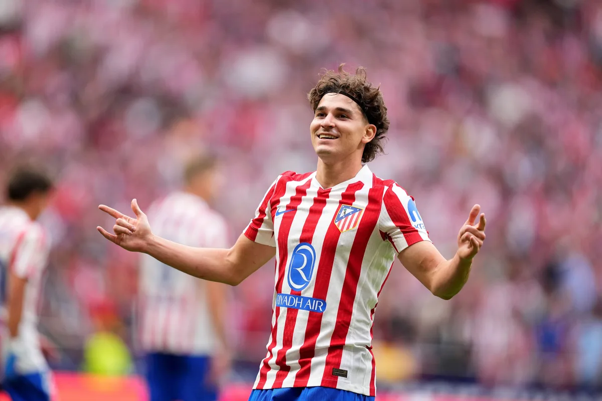 Em guerra com a diretoria, Julián Álvarez é relacionado para estreia do Atlético de Madrid no Espanhol