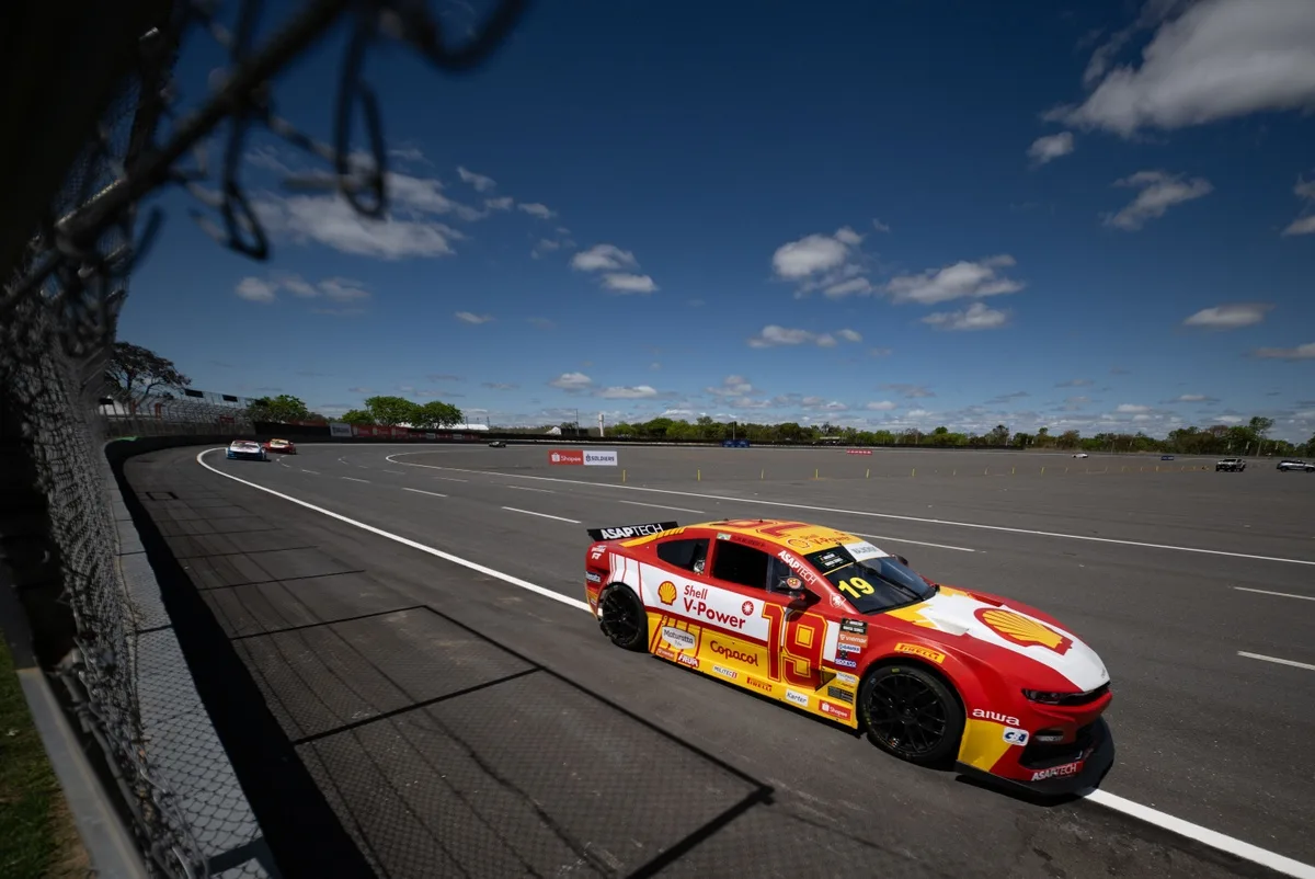 Felipe Malinowski é sexto no classificatório da NASCAR Brasil em Curvelo