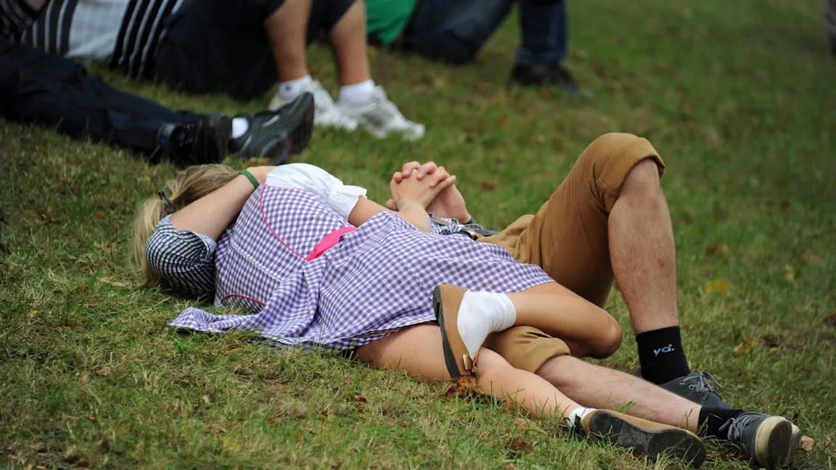 Eine kleine Geste wirkt Wunder - Die Sex-Codes auf dem Oktoberfest
