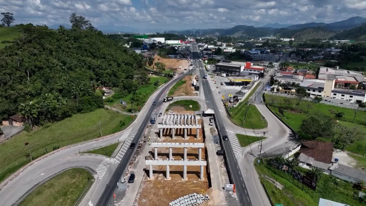 Viaduto gigante de de 1,2 km e R$ 26,6 milhões avança para transformar acesso entre cidades de SC